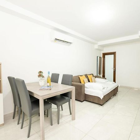 Flotta Island Apartments Gzira Екстериор снимка