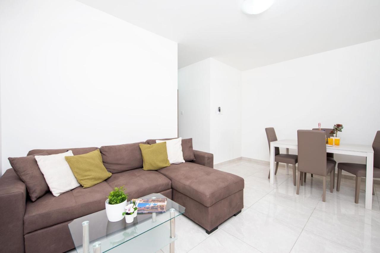 Flotta Island Apartments Gzira Екстериор снимка