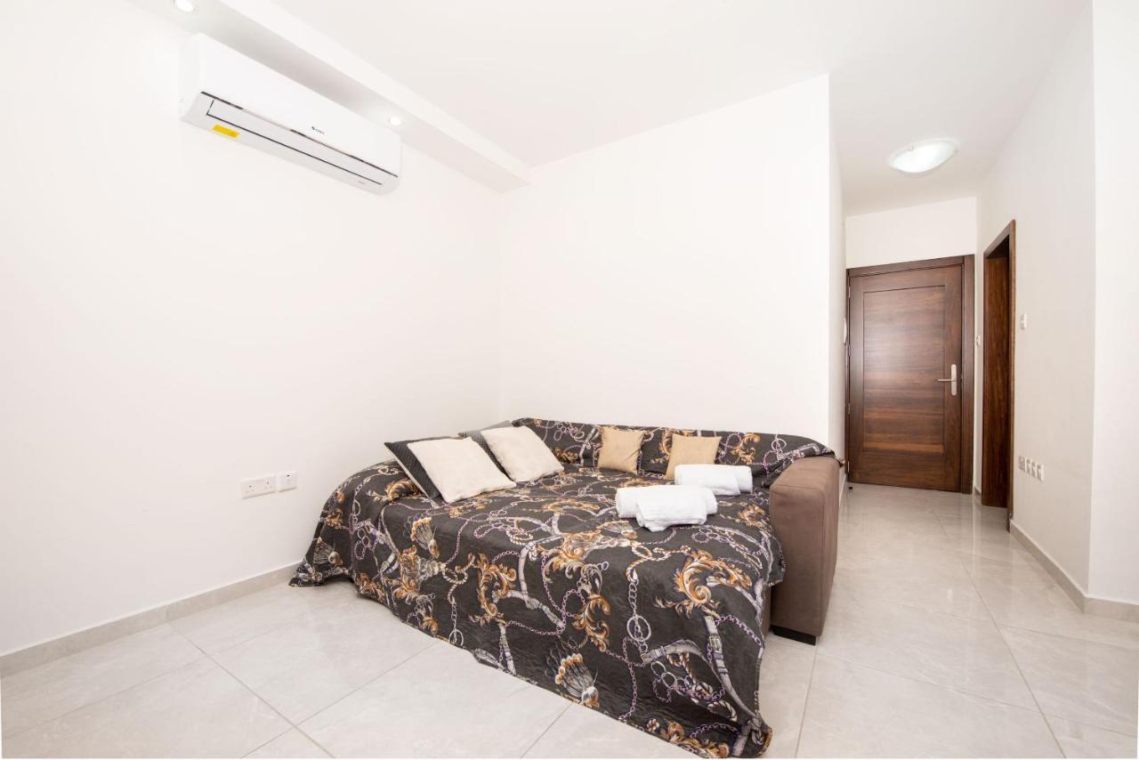 Flotta Island Apartments Gzira Екстериор снимка